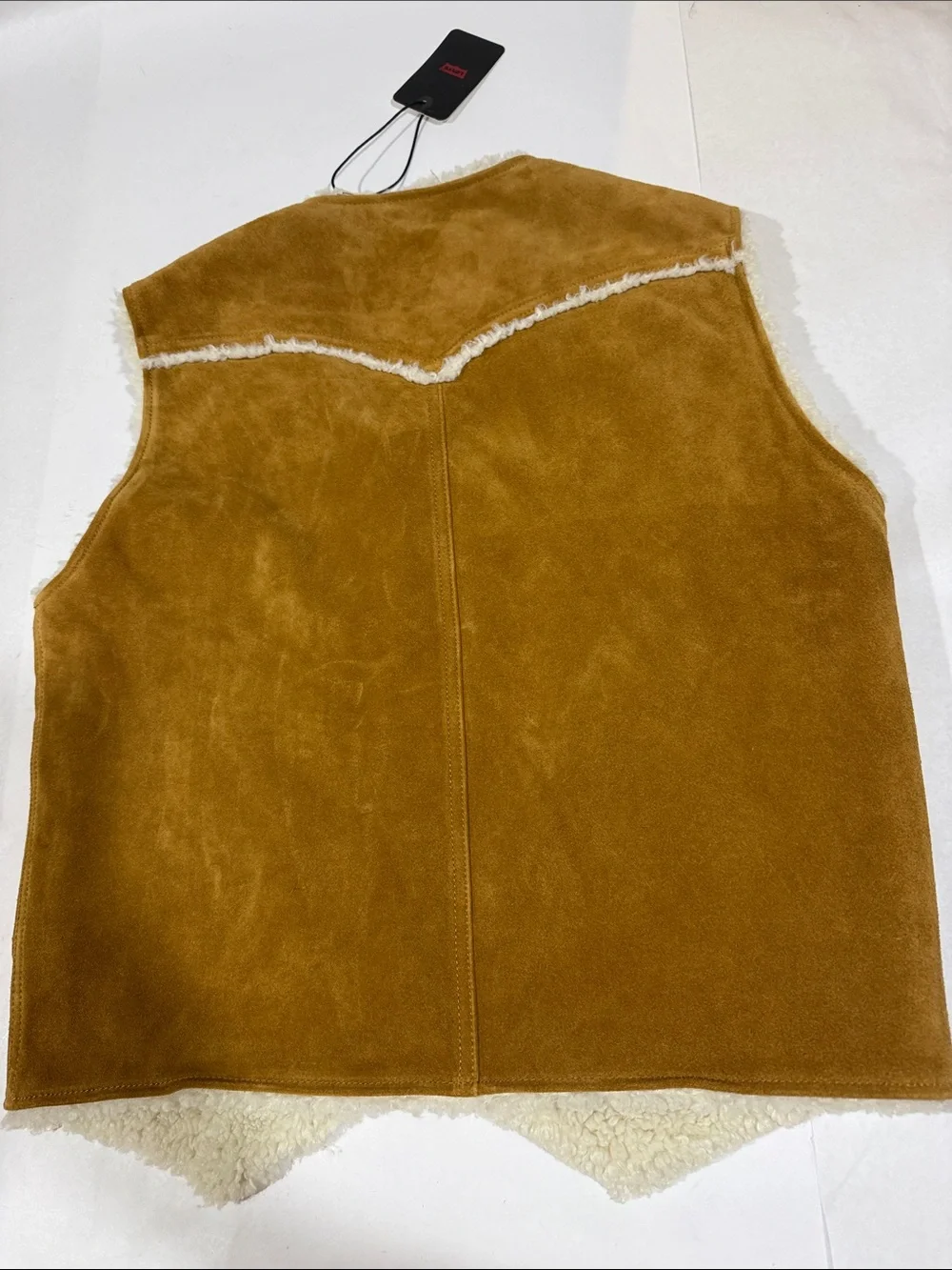 Levis up new leather